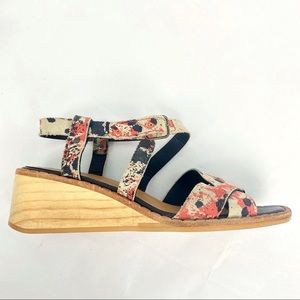 Anthropologie Kupuri Leather Wood Wedge Sandals 38
